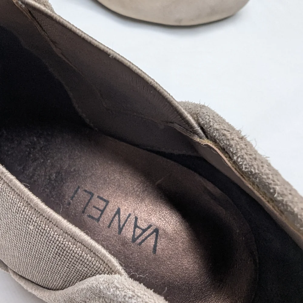 Vaneli Suede Bootie New - Picture 4 of 7